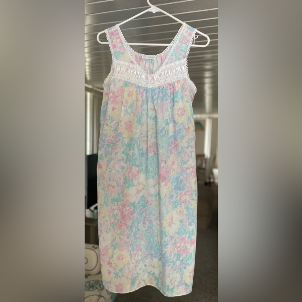 Vintage miss elaine cottagecore grannycore nightgown